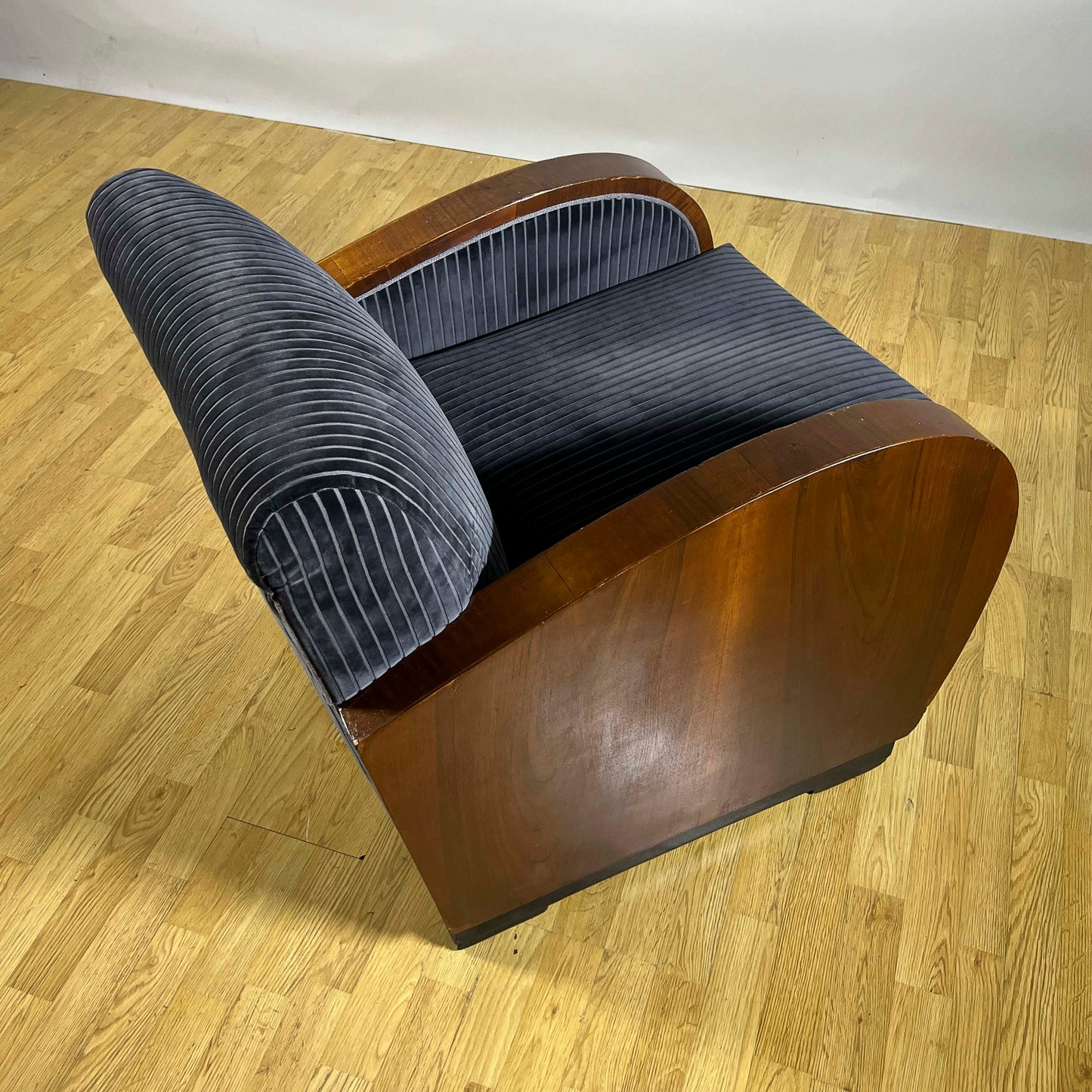 Coppia Poltrone Art Deco in Radica di Noce e velluto rigato Blu Navy anni 30