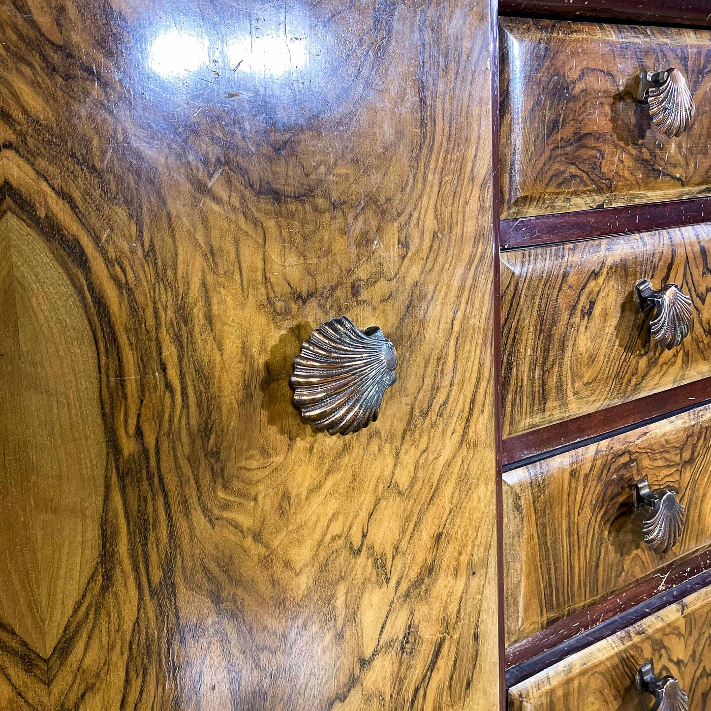 Credenza in stile Art Deco realizzata in radica di noce Lupparelli Cicli Foligno anni 30