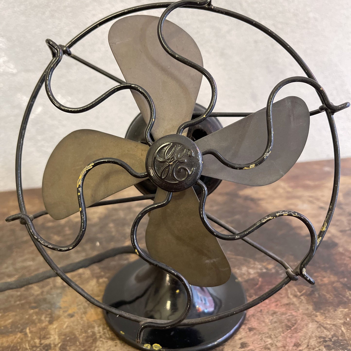 Ventilatore Da Tavolo General Electric Milano Con Pale In Ottone E Struttura In Ferro Anni 30