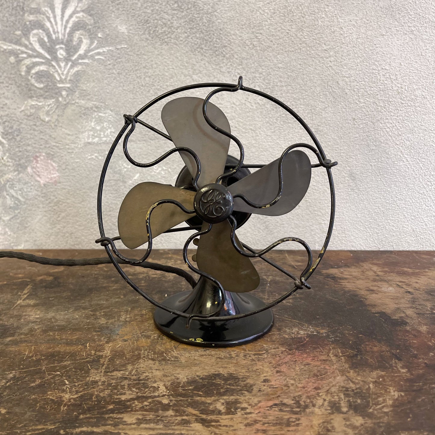 Ventilatore Da Tavolo General Electric Milano Con Pale In Ottone E Struttura In Ferro Anni 30