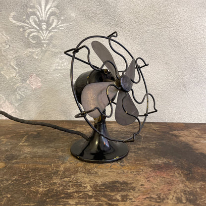 Ventilatore Da Tavolo General Electric Milano Con Pale In Ottone E Struttura In Ferro Anni 30