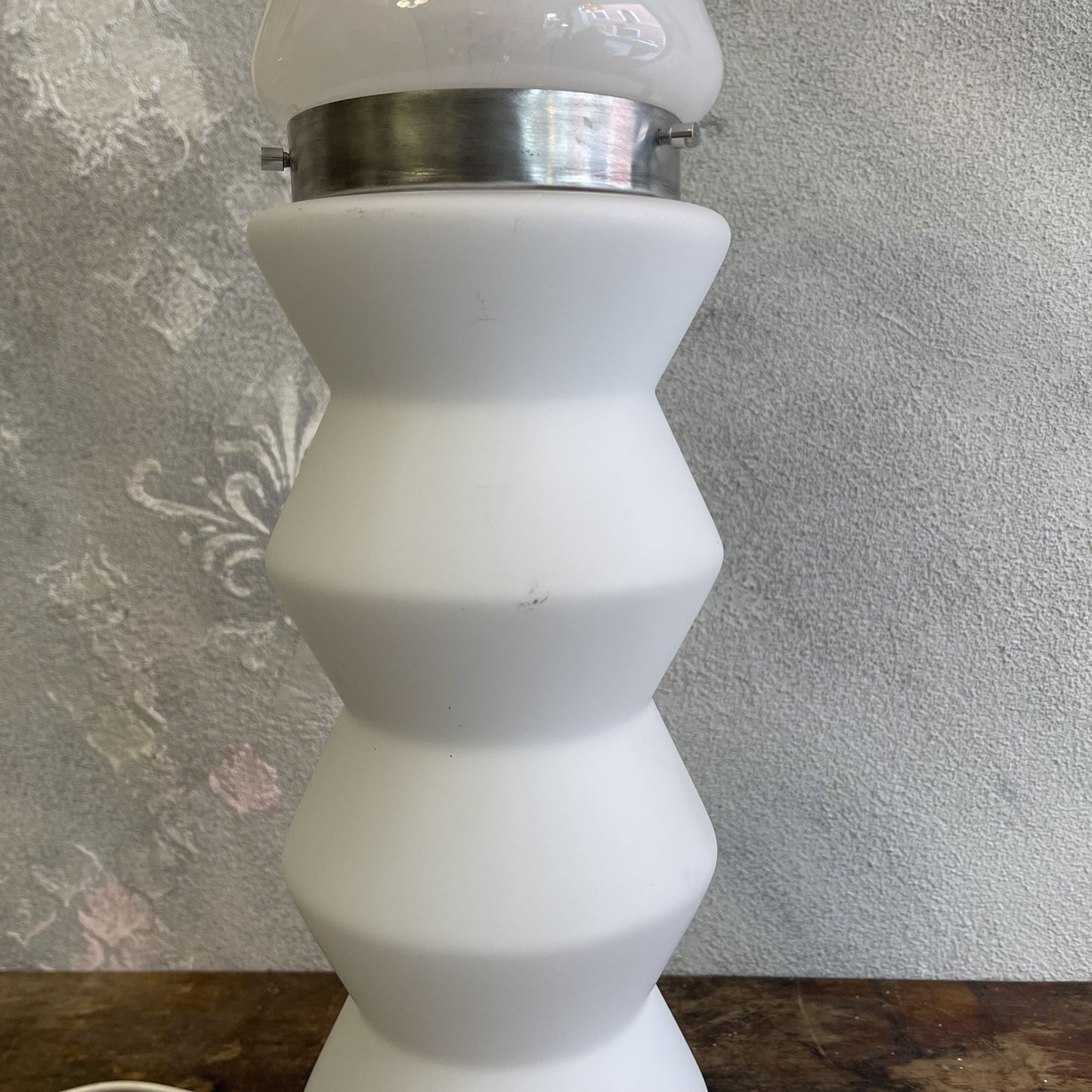 Lampada da tavolo Space Age in vetro di murano e opalino attribuibile a MAZZEGA anni 80