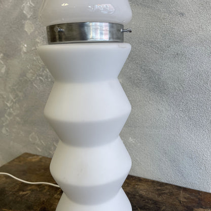 Lampada da tavolo Space Age in vetro di murano e opalino attribuibile a MAZZEGA anni 80