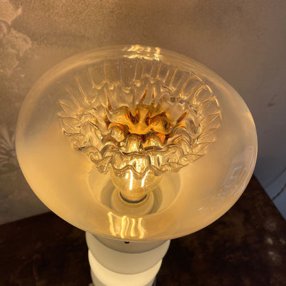 Lampada da tavolo Space Age in vetro di murano e opalino attribuibile a MAZZEGA anni 80