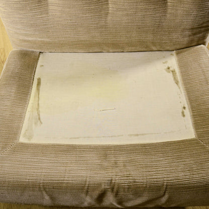 Poltrona Lounge Amanta Di Mario Bellini X CeB Italia In Velluto A Coste Beige E Scocca In Fibra Di Vetro Anni 70