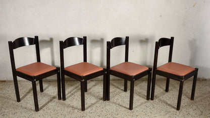 Gruppo di 4 sedie  design Italia 1980