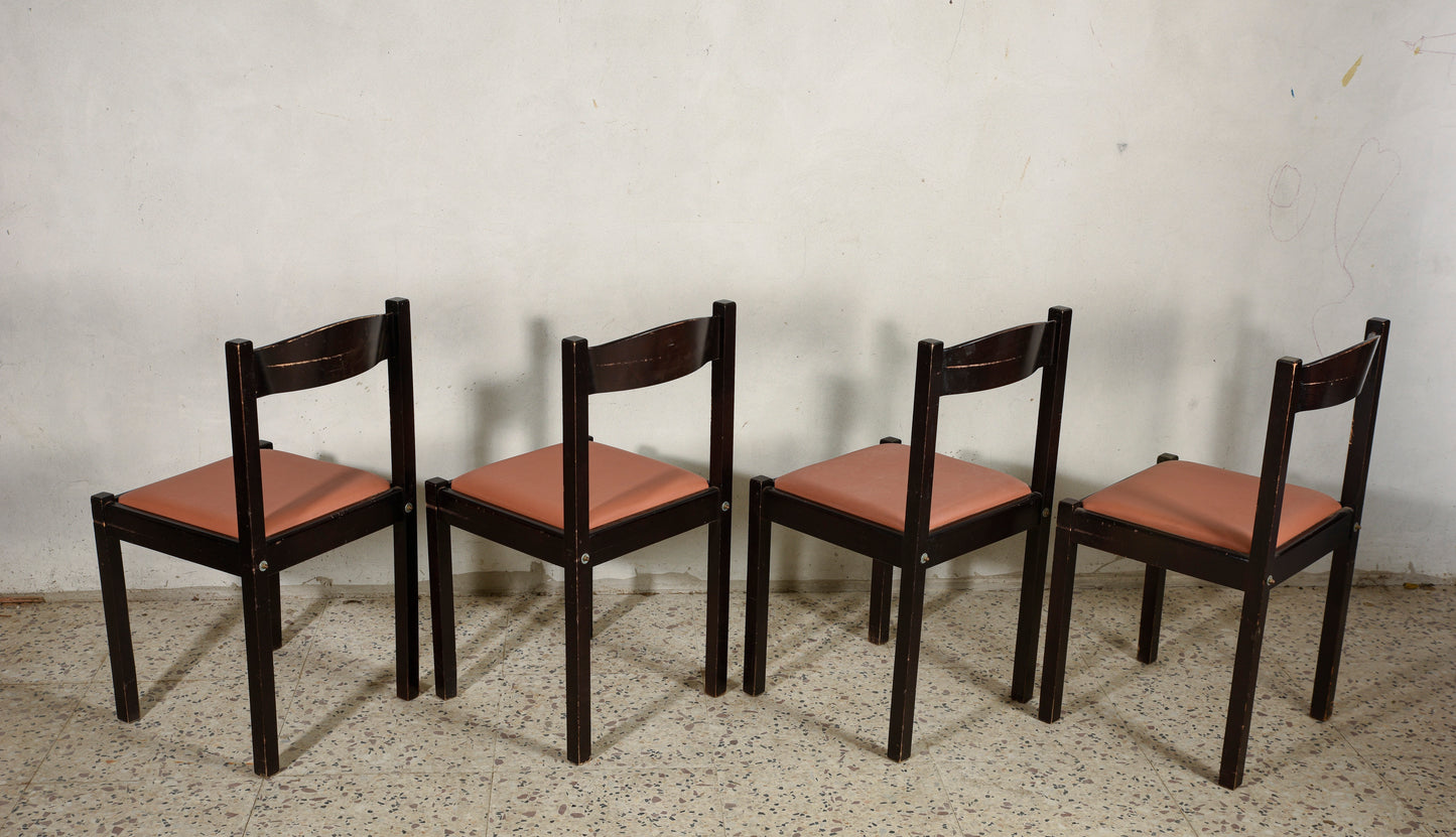 Gruppo di 4 sedie  design Italia 1980