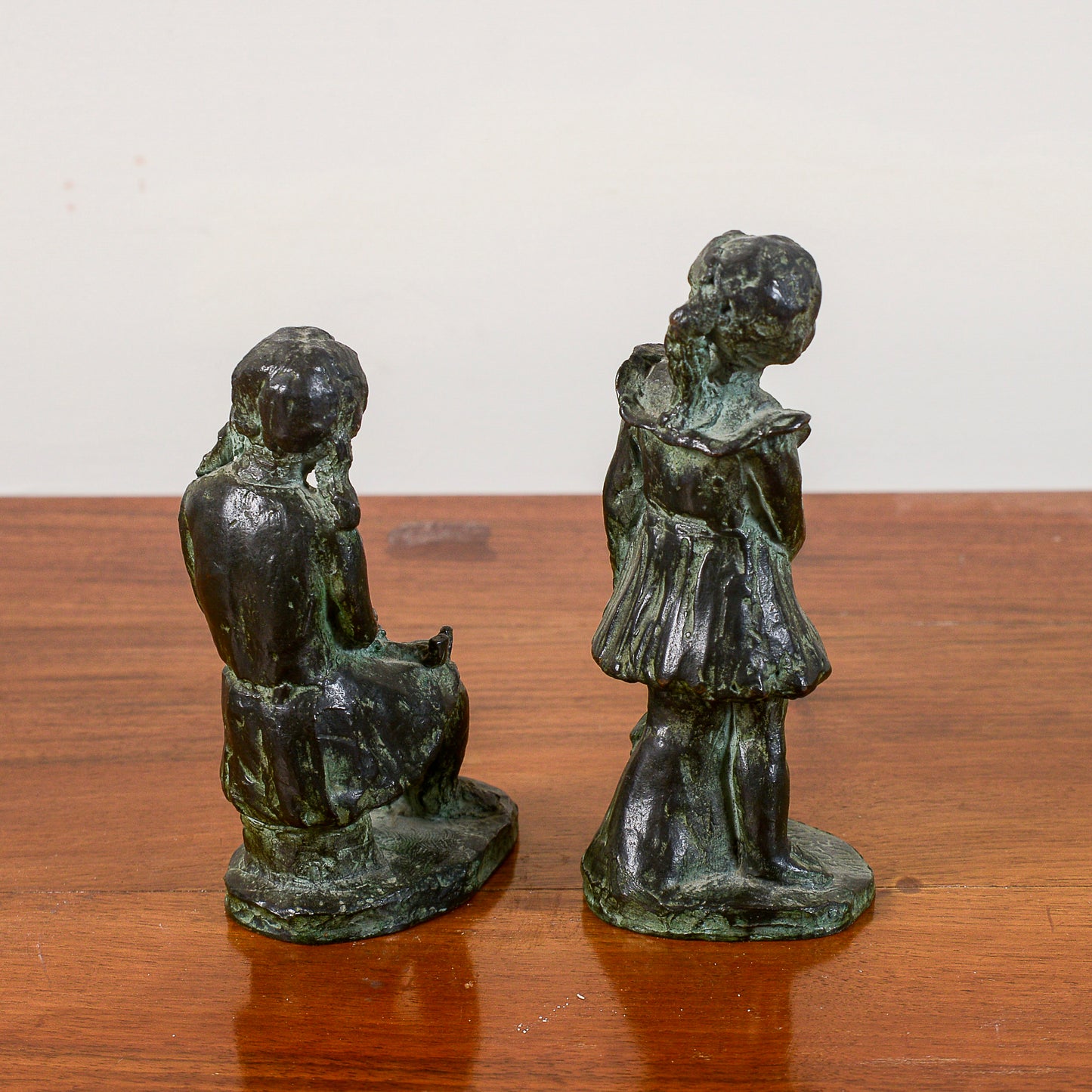 coppia di statuine non numerate di colombini
