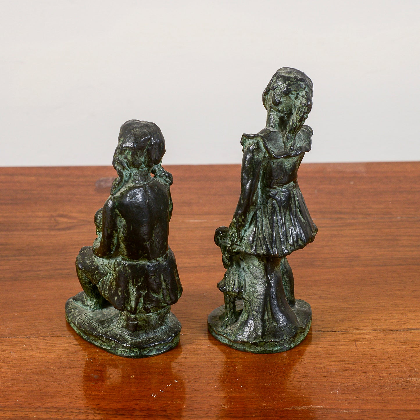 coppia di statuine non numerate di colombini