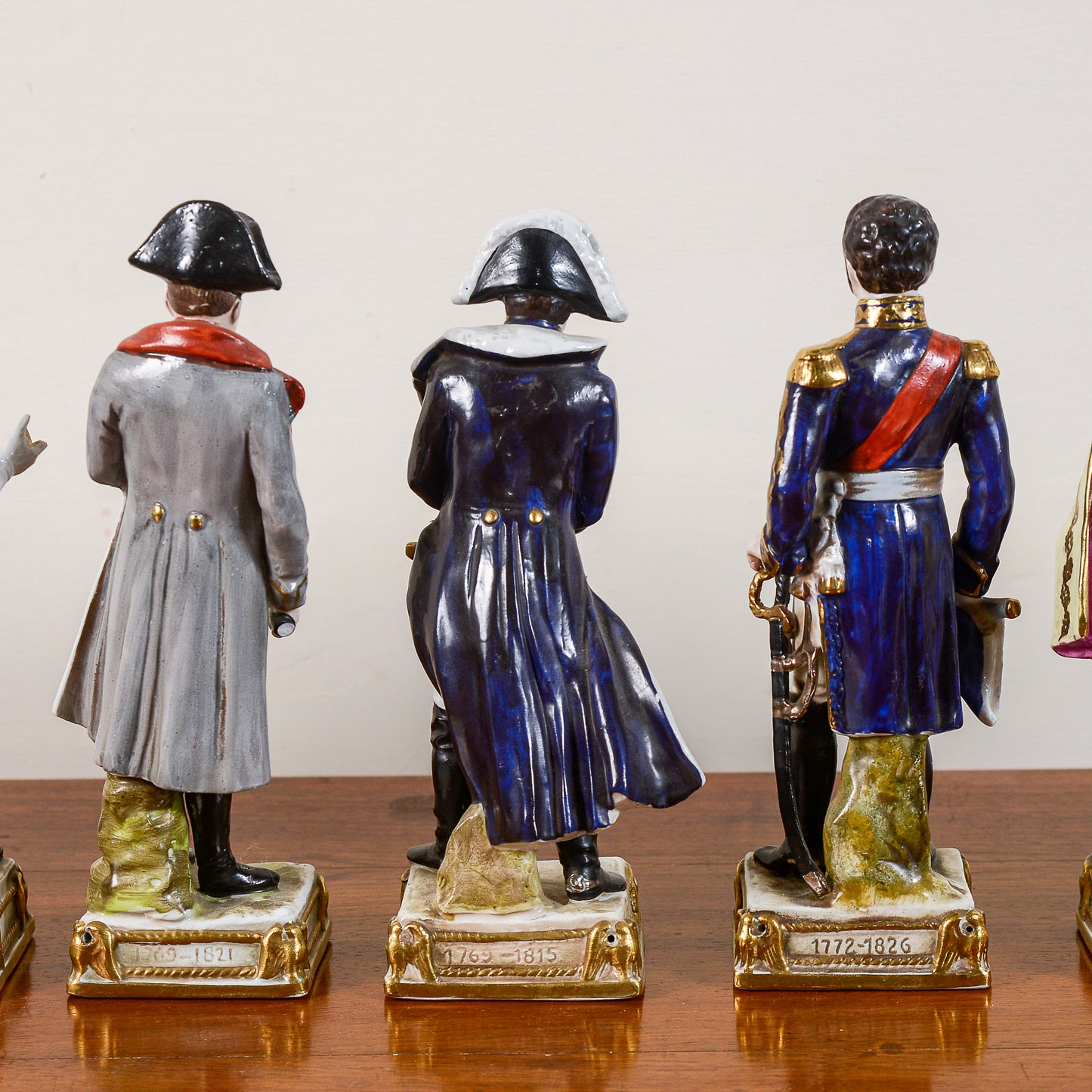 set 9 statuette soldatini in ceramica di meissen