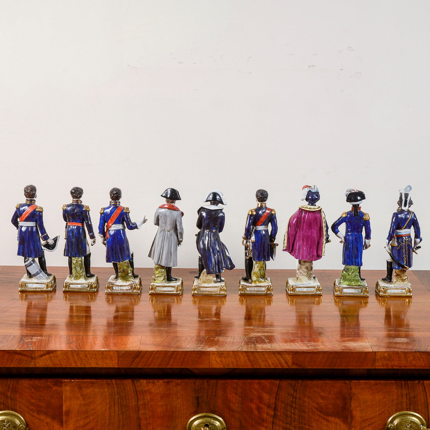 set 9 statuette soldatini in ceramica di meissen