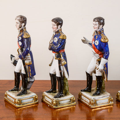 set 9 statuette soldatini in ceramica di meissen