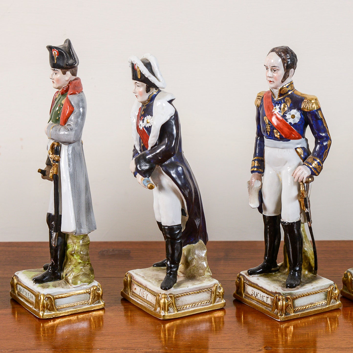 set 9 statuette soldatini in ceramica di meissen