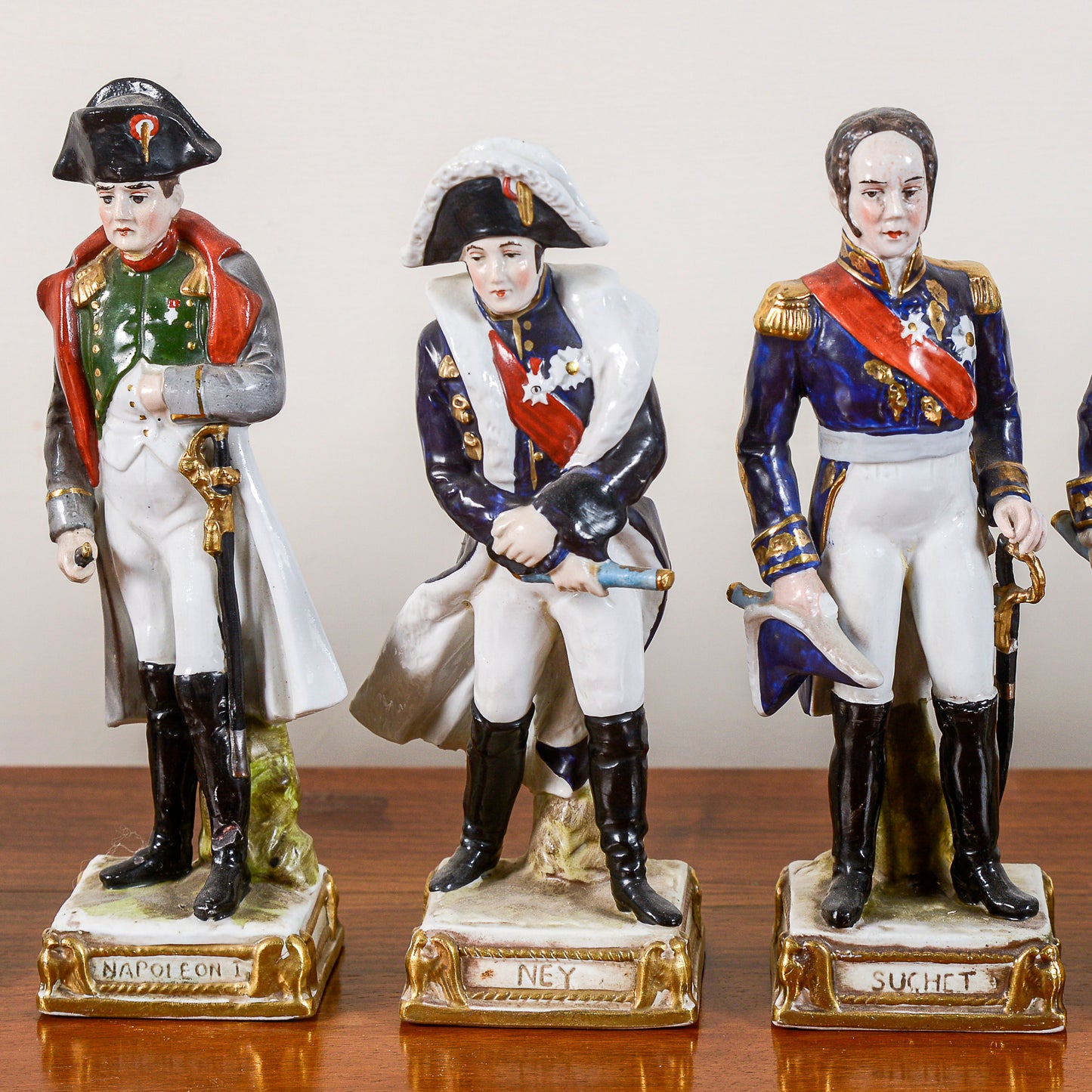 set 9 statuette soldatini in ceramica di meissen