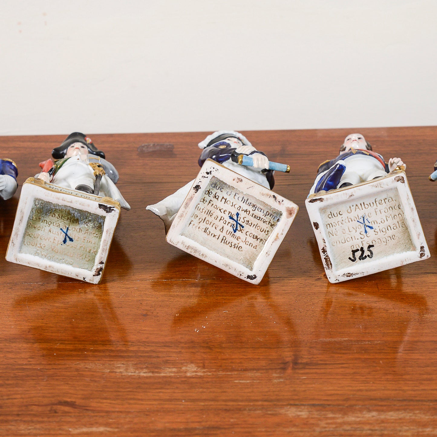 set 9 statuette soldatini in ceramica di meissen