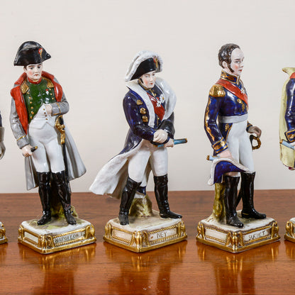 set 9 statuette soldatini in ceramica di meissen