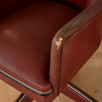 Coppia di  poltrone anni 50 Umberto Mascagni in similpelle bordeaux
