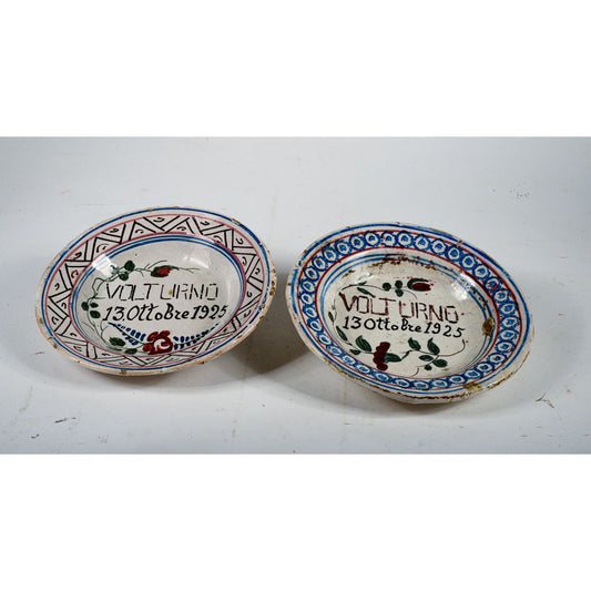 Coppia di piatti in terracotta con scritta Volturno 13 ottobre 1925