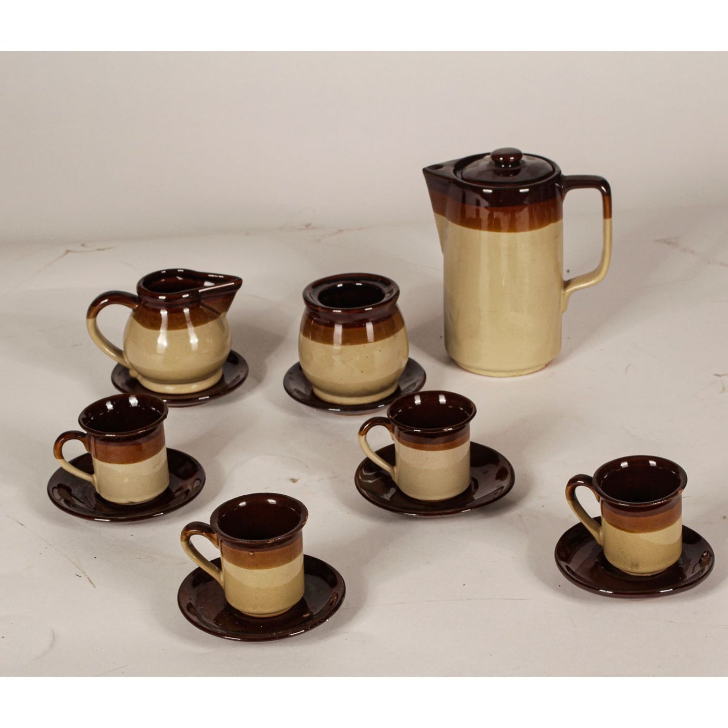 SERVIZIO DA CAFFé IN TERRACOTTA SMALTATA MARRONE E GIALLO CREMA ITALIA 1970