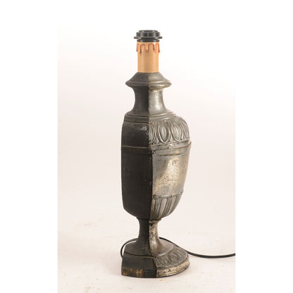 LAMPADA PORTA-PALME, IN LEGNO E METALLO ARGENTATO EPOCA PRIMO 900