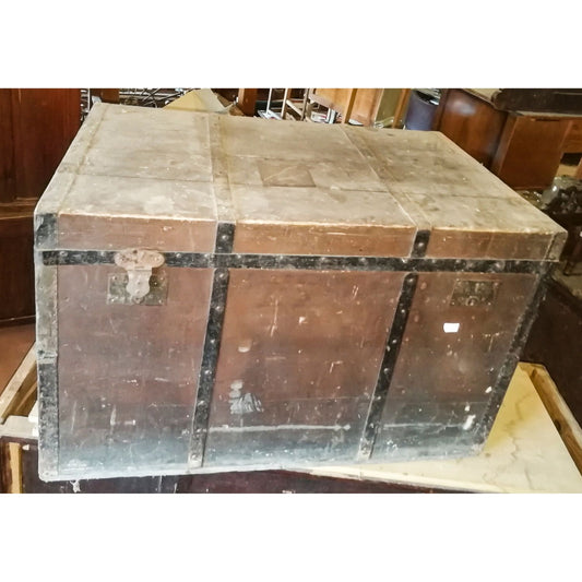 Baule cassa da viaggio in legno massello con rinforzi e cerniere in ferro Italia primo 900
