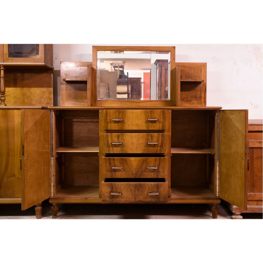 Credenza con specchiera con mensole a giorno, Italia 1940