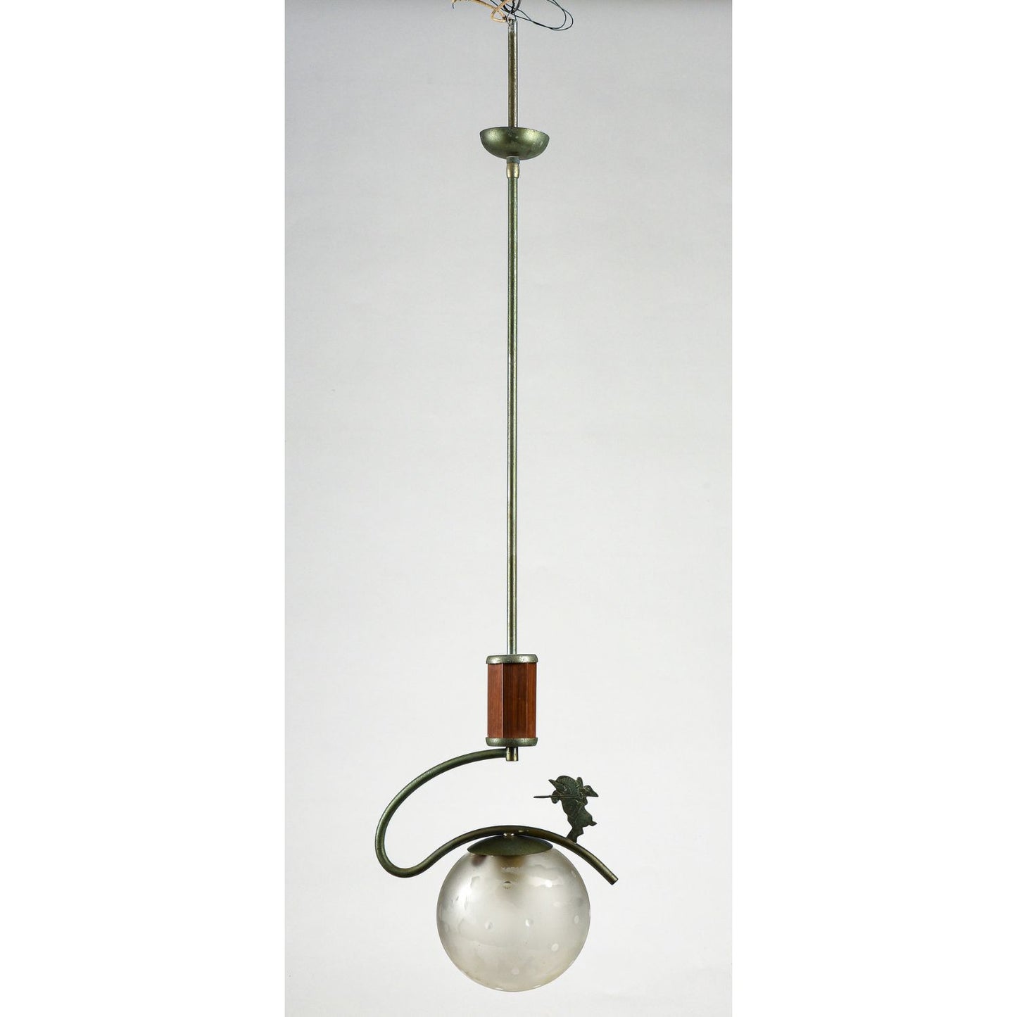 Lampadario Art Decò  con decoro raffigurante San Ciriaco e sfera opalina a pois impianto funzionante