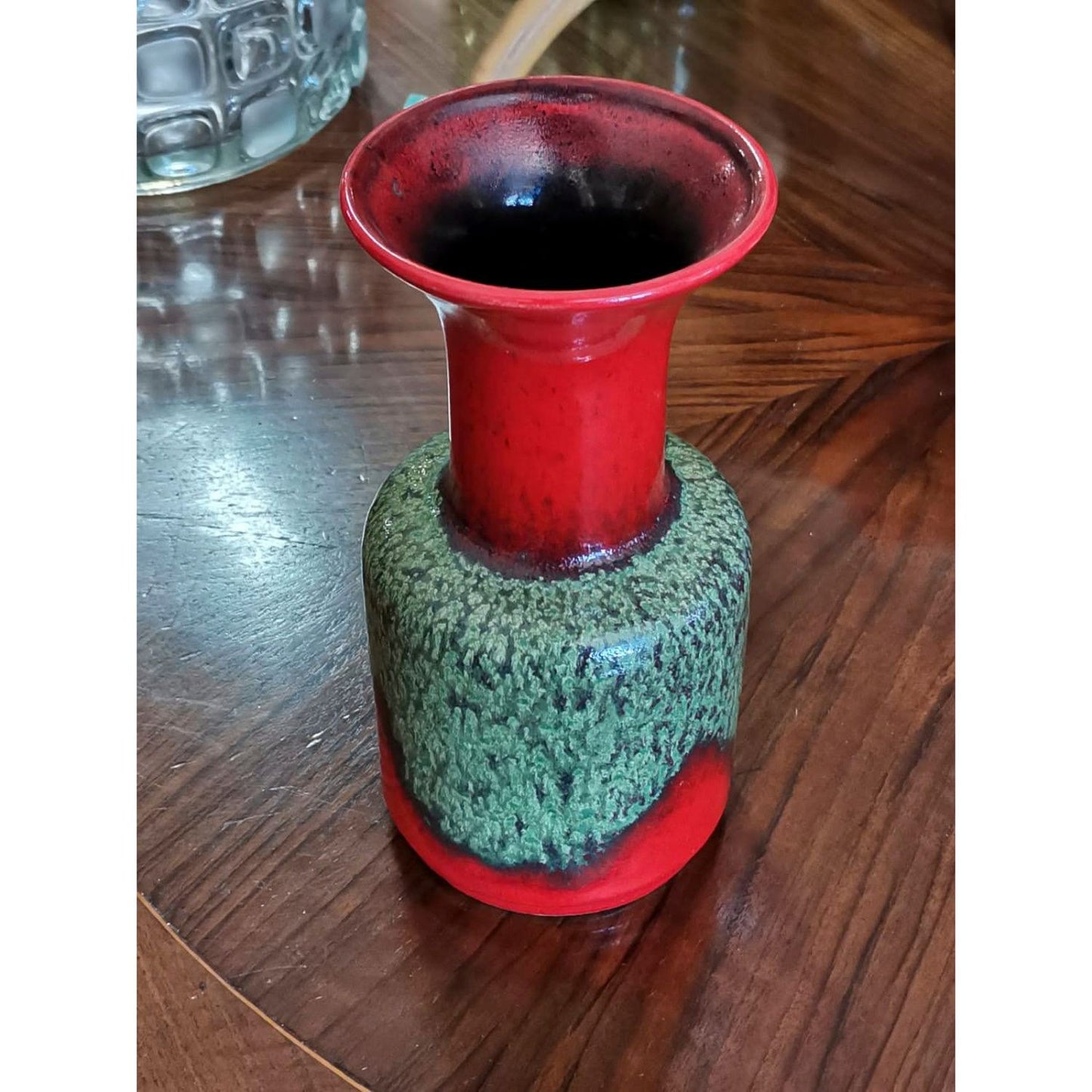 Vaso in ceramica rosso e verde marcato Jasba Germania 1960.