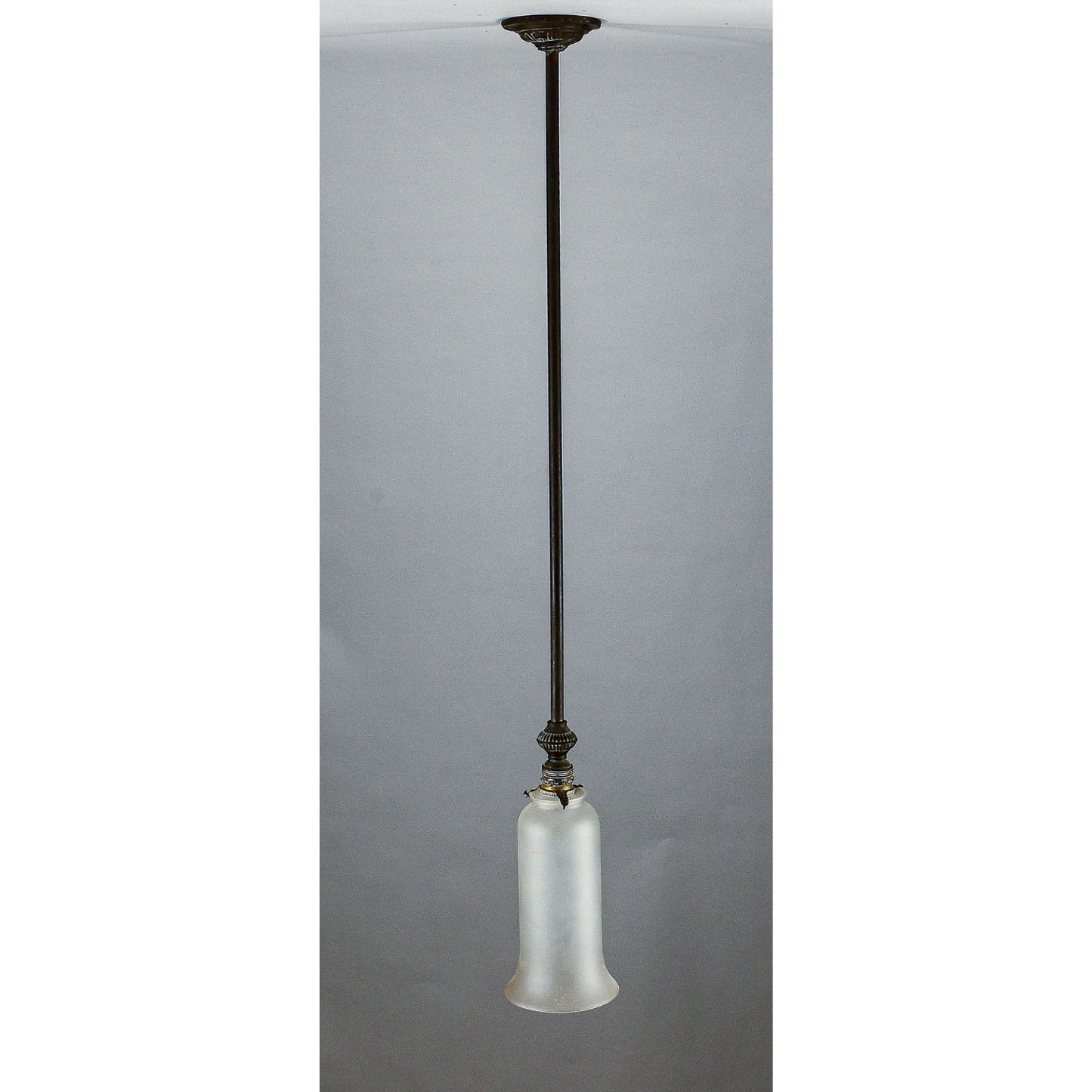 Lampadario da soffitto ottone e vetro satinato Italia epoca 1930