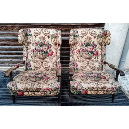 Coppia poltrone in tessuto colorato damascato design 1980