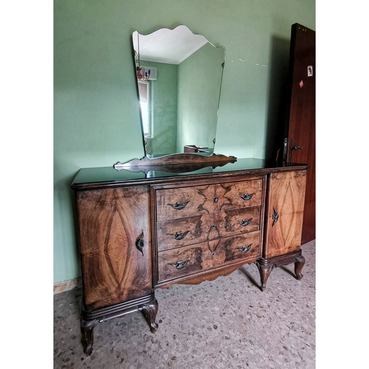 Credenza stile chippendale con specchio Italia 1940