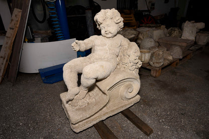 Putto in pietra scolpita Italia epoca fine 800
