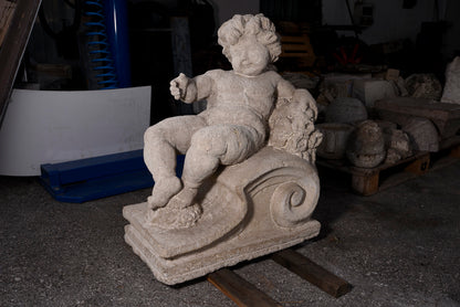 Putto in pietra scolpita Italia epoca fine 800