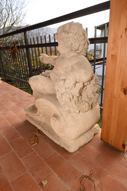 Putto in pietra scolpita Italia epoca fine 800