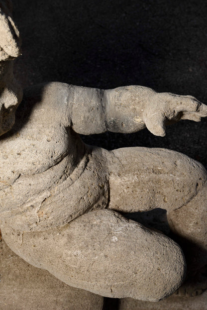 Putto in pietra scolpita Italia epoca fine 800