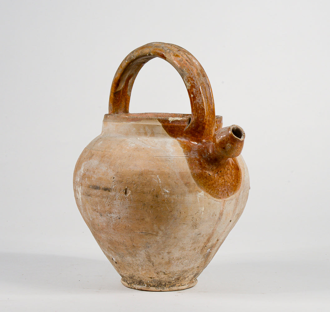 Anfora brocca  rustica da campagna in terracotta con manico e becco  Italia epoca primo 900
