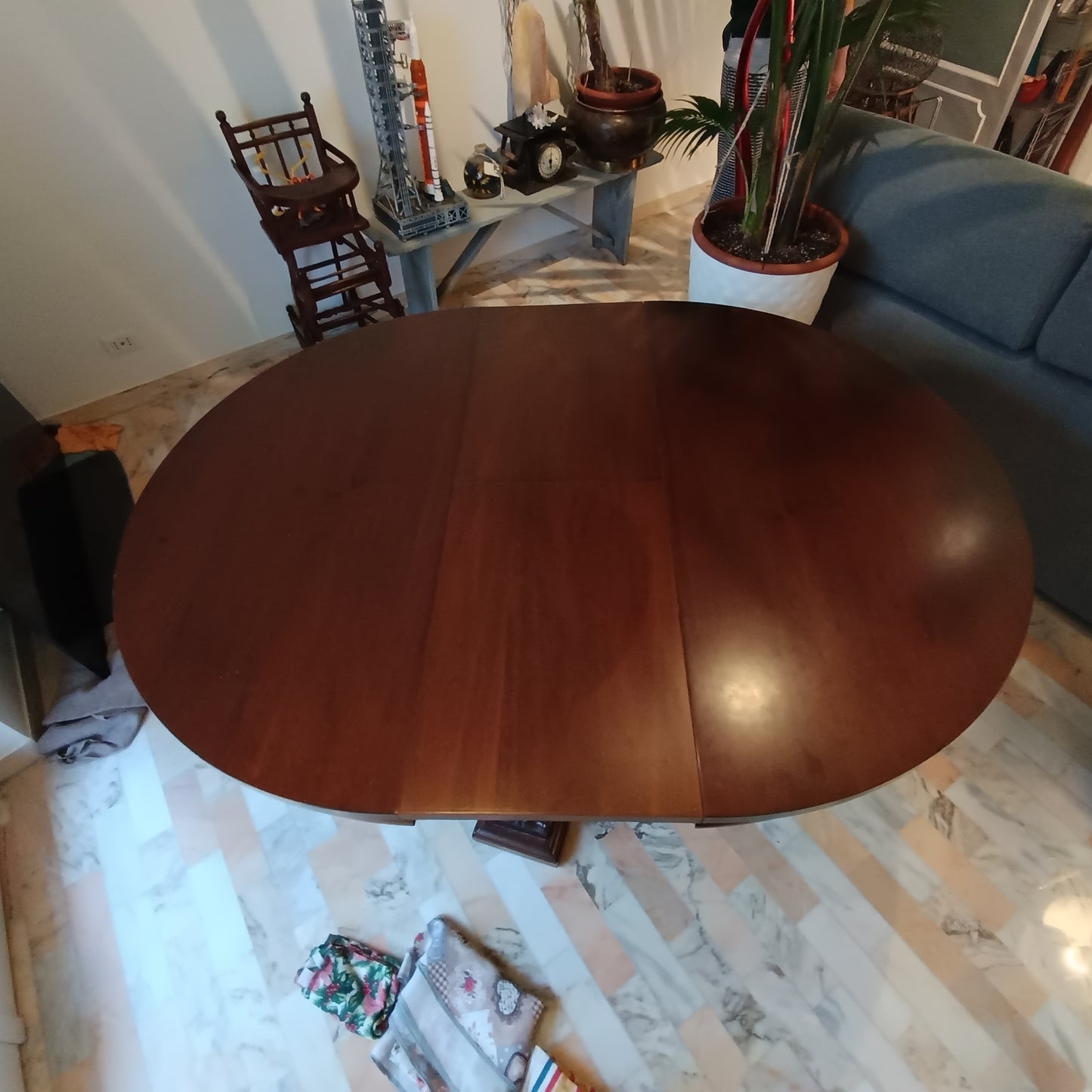 tavolo rotondo allungabile stile antico produzione anni 90
