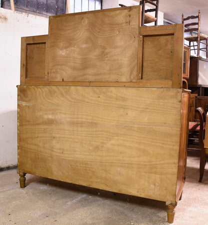 Credenza con specchiera con mensole a giorno, Italia 1940