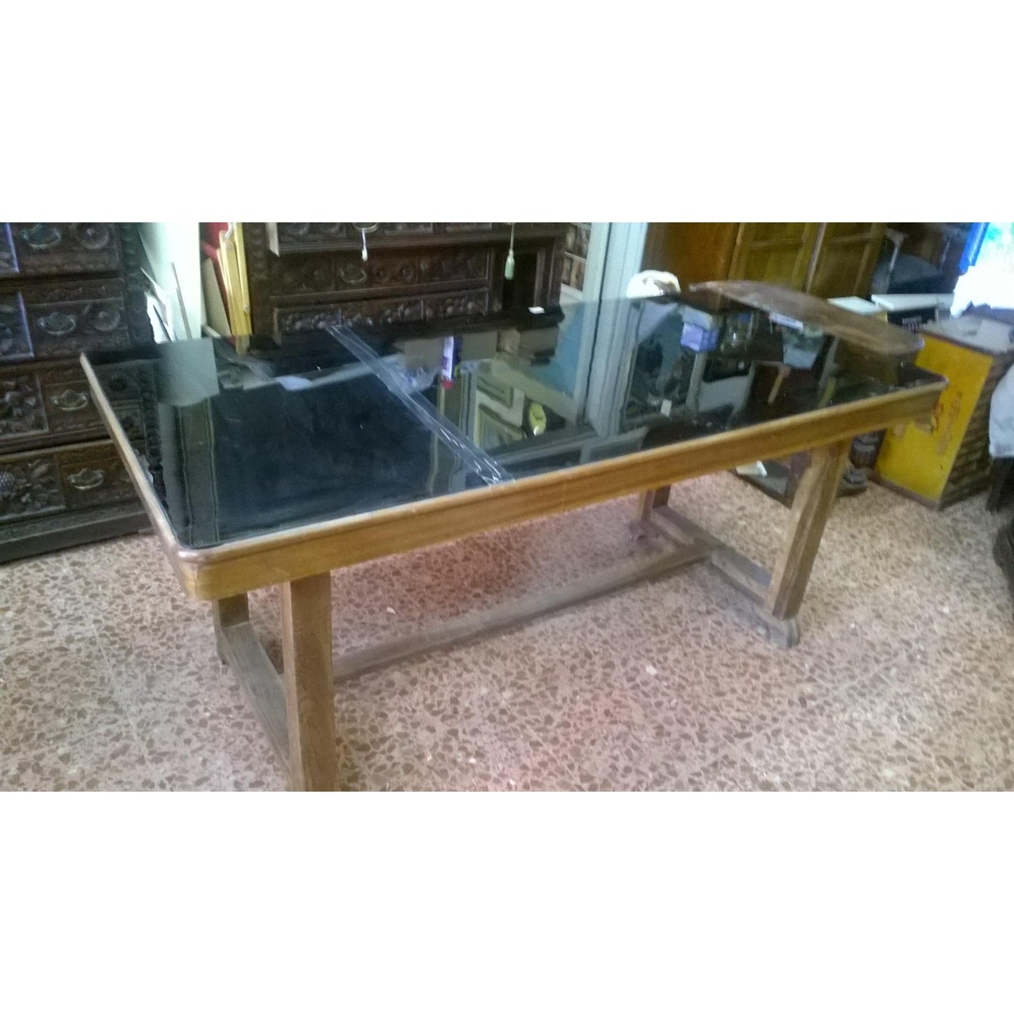 Tavolo da pranzo anni 1940 con piano in vetro nero