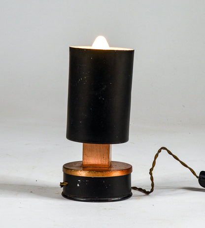 Lampada da tavolo faretto  funzionante metallo verniciato nero e rame  Italia 1970