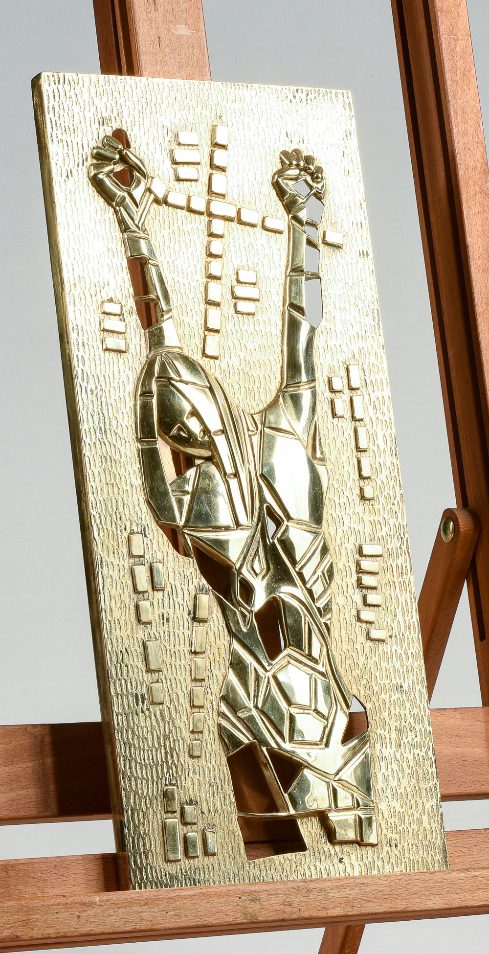 Placca in ottone raffigurante Gesù Cristo in croce design moderno anni 70 Fraser
