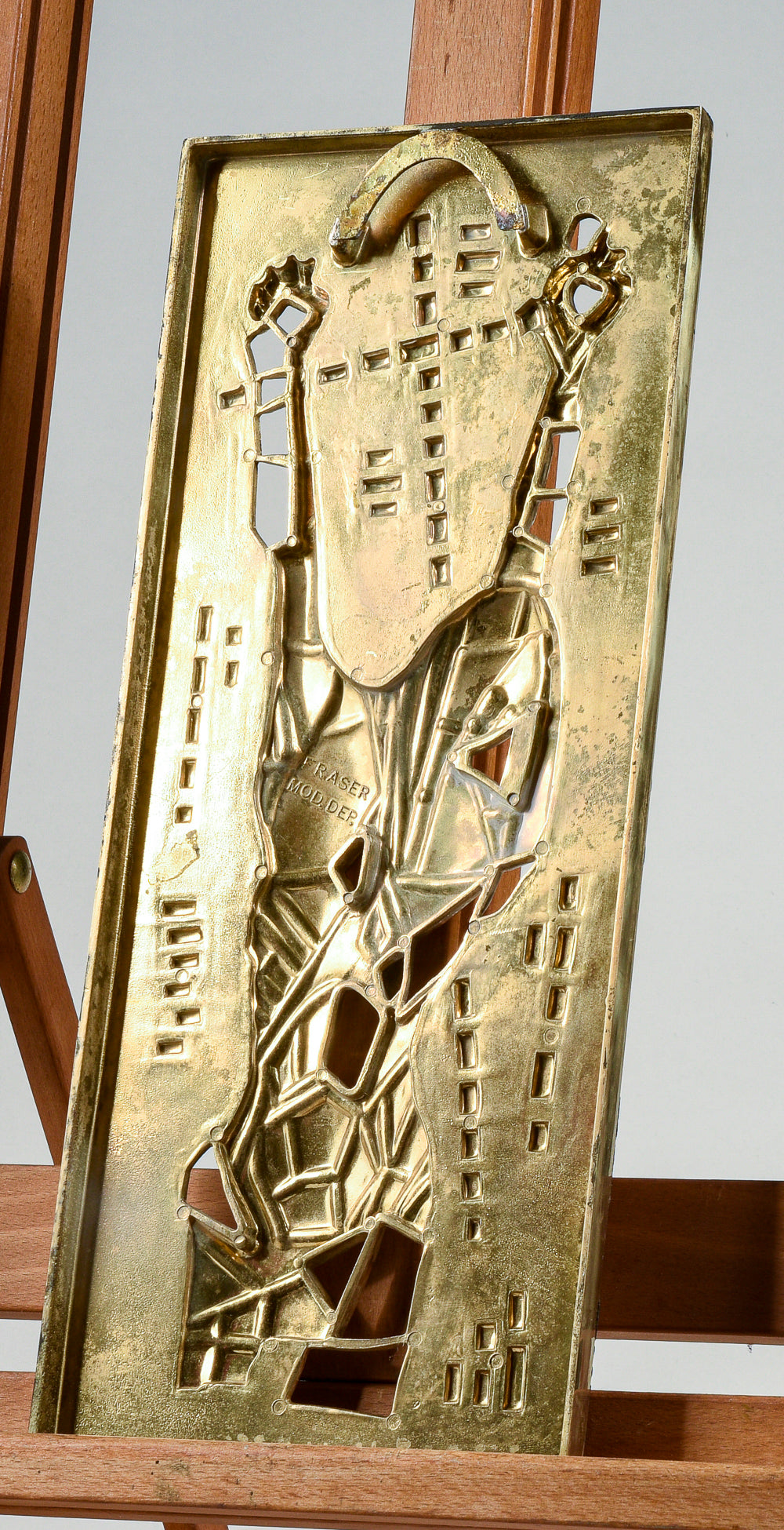 Placca in ottone raffigurante Gesù Cristo in croce design moderno anni 70 Fraser