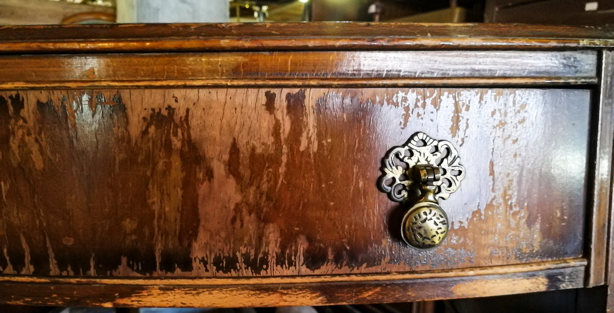 Scrivania inglese da restaurare 5 cassetti impellicciata in mogano Inghilterra primo 900