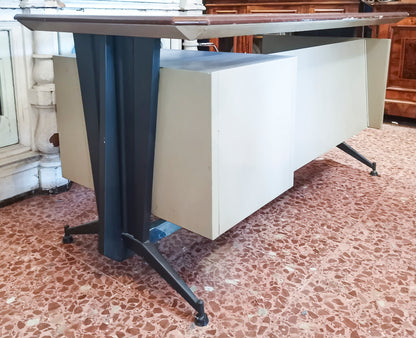 Scrivania Olivetti in metallo con piano in vilpelle marrone Italia 1950