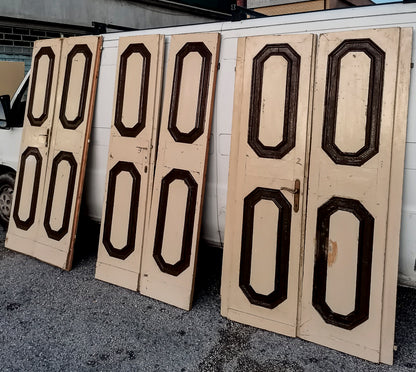 Set di 3 porte a due ante interne epoca 700 con formelle