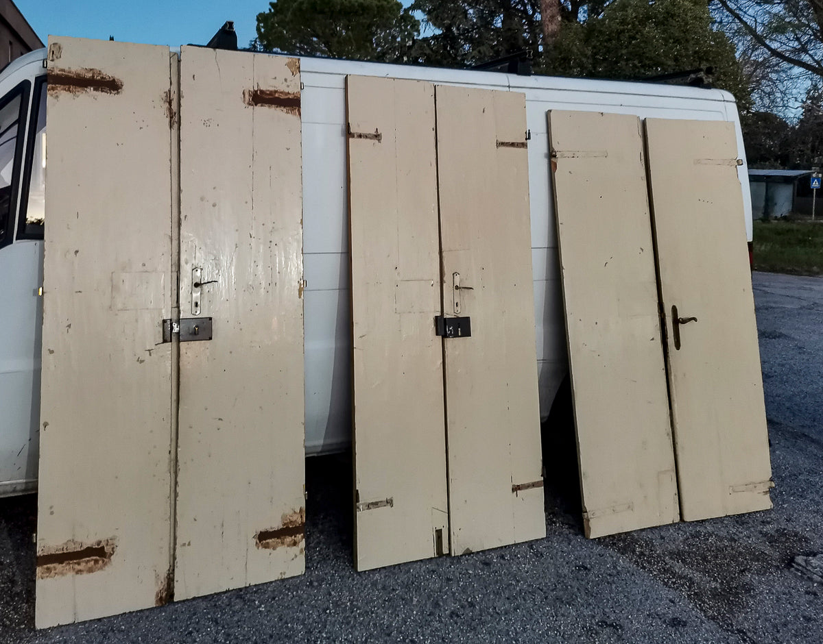 Set di 3 porte a due ante interne epoca 700 con formelle