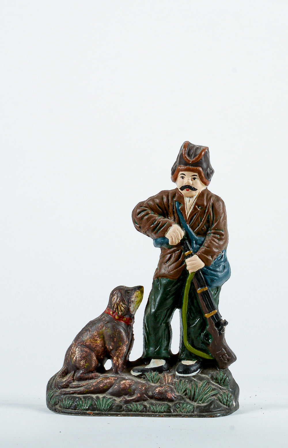 Statua scena di caccia cacciatore cane coniglio in ghisa dipinta