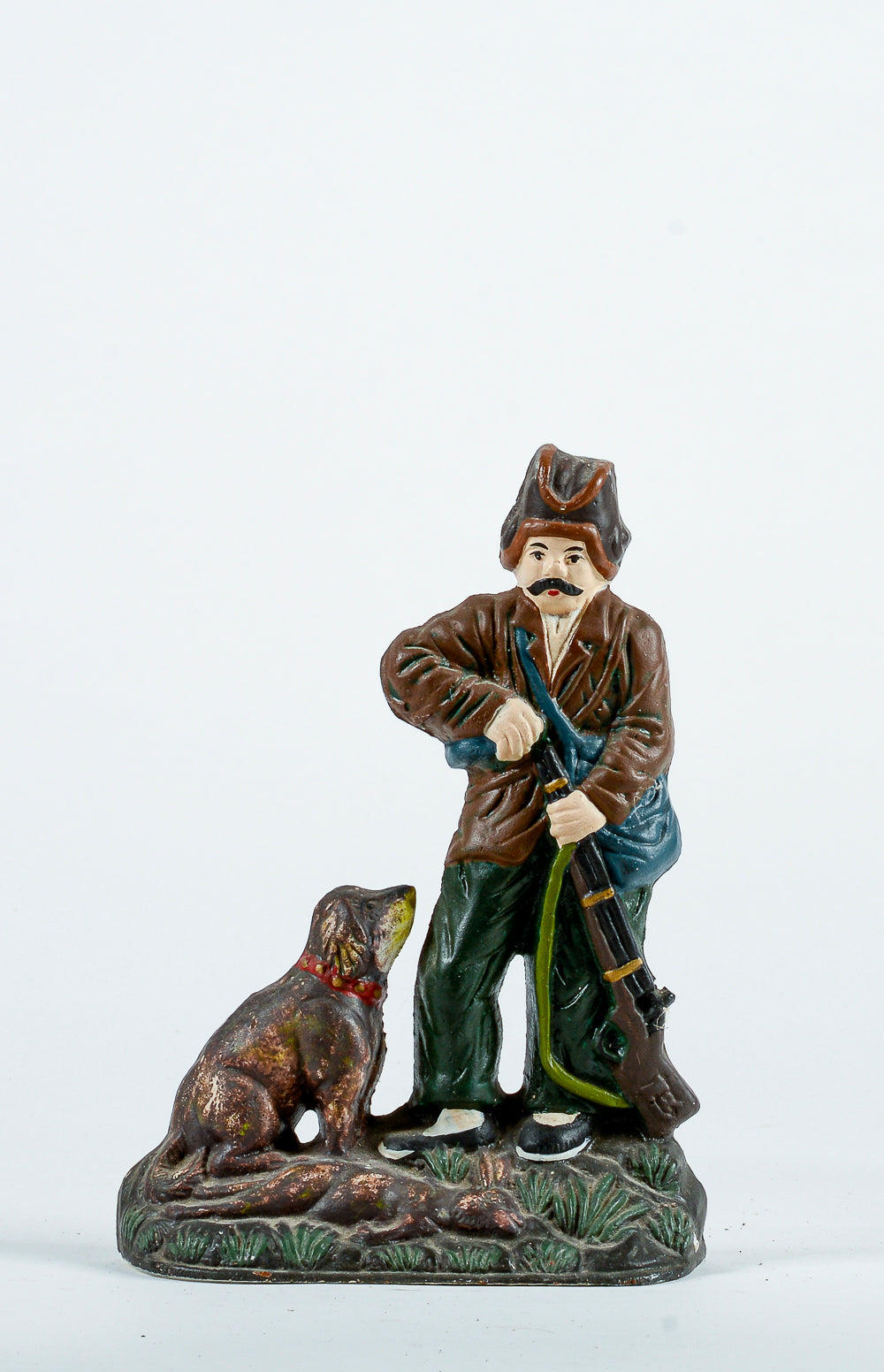 Statua scena di caccia cacciatore cane coniglio in ghisa dipinta