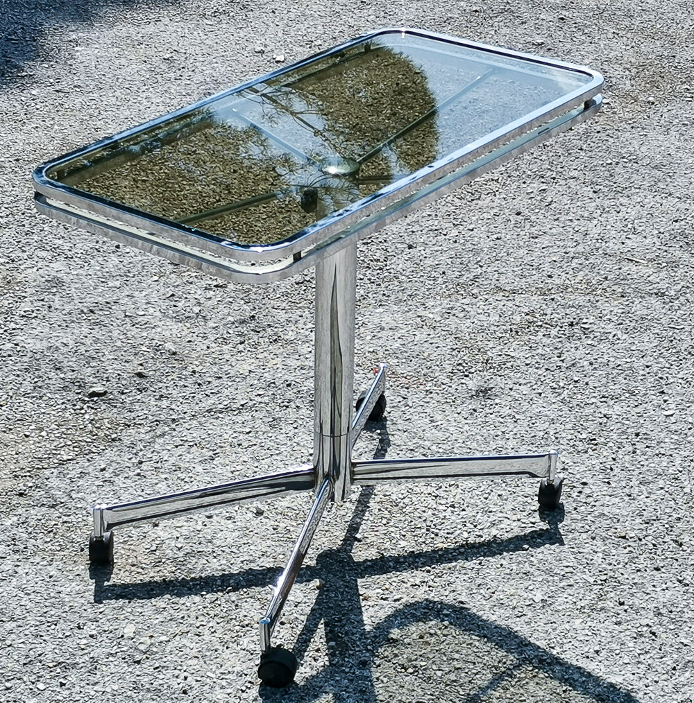 Tavolino design stile Allegri Parma con piano regolabile in  altezza Italia 1960