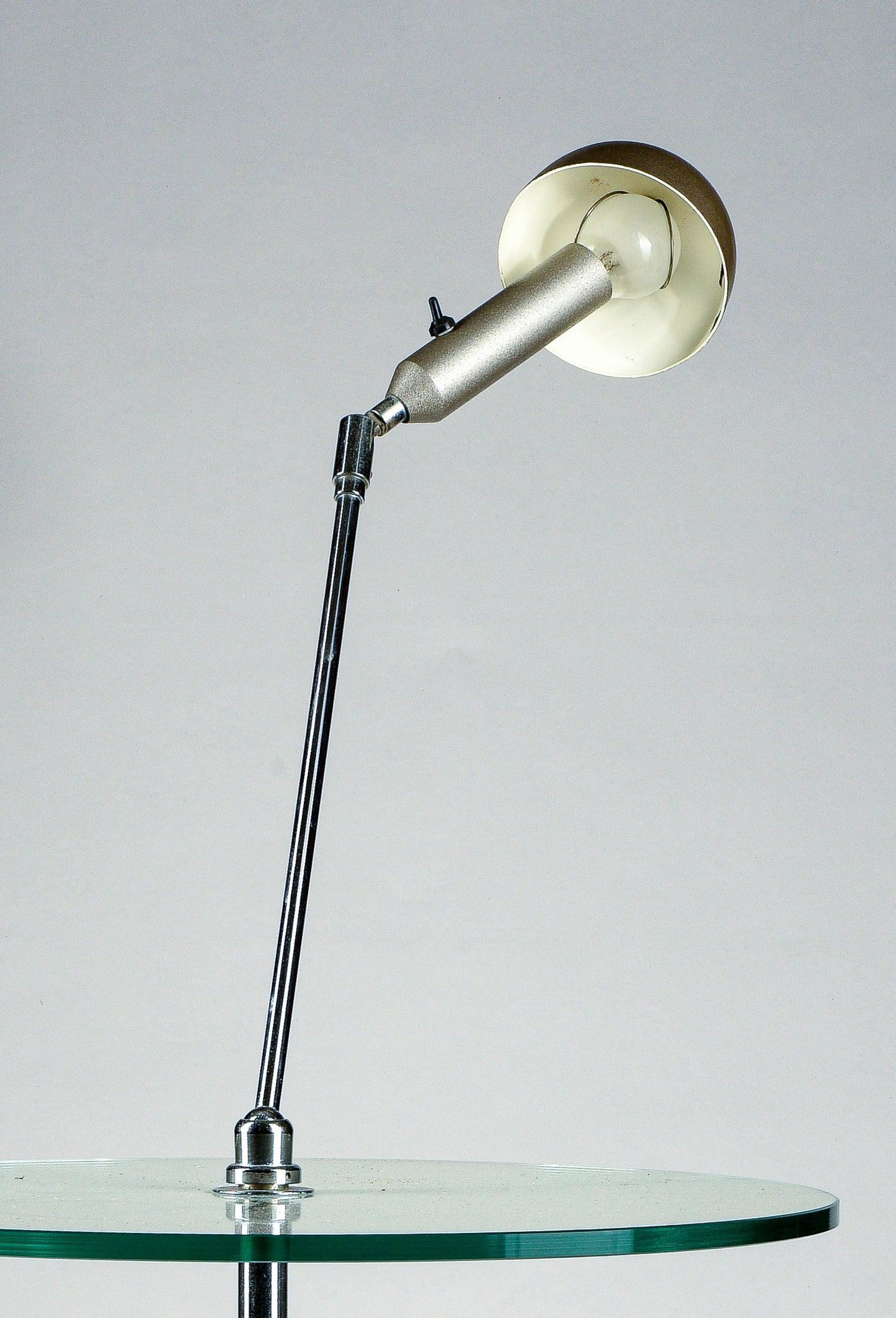 Tavolino da lettura con lampada snodabile by Daniela Puppa and Franco Raggi for Fontana Arte, 1988